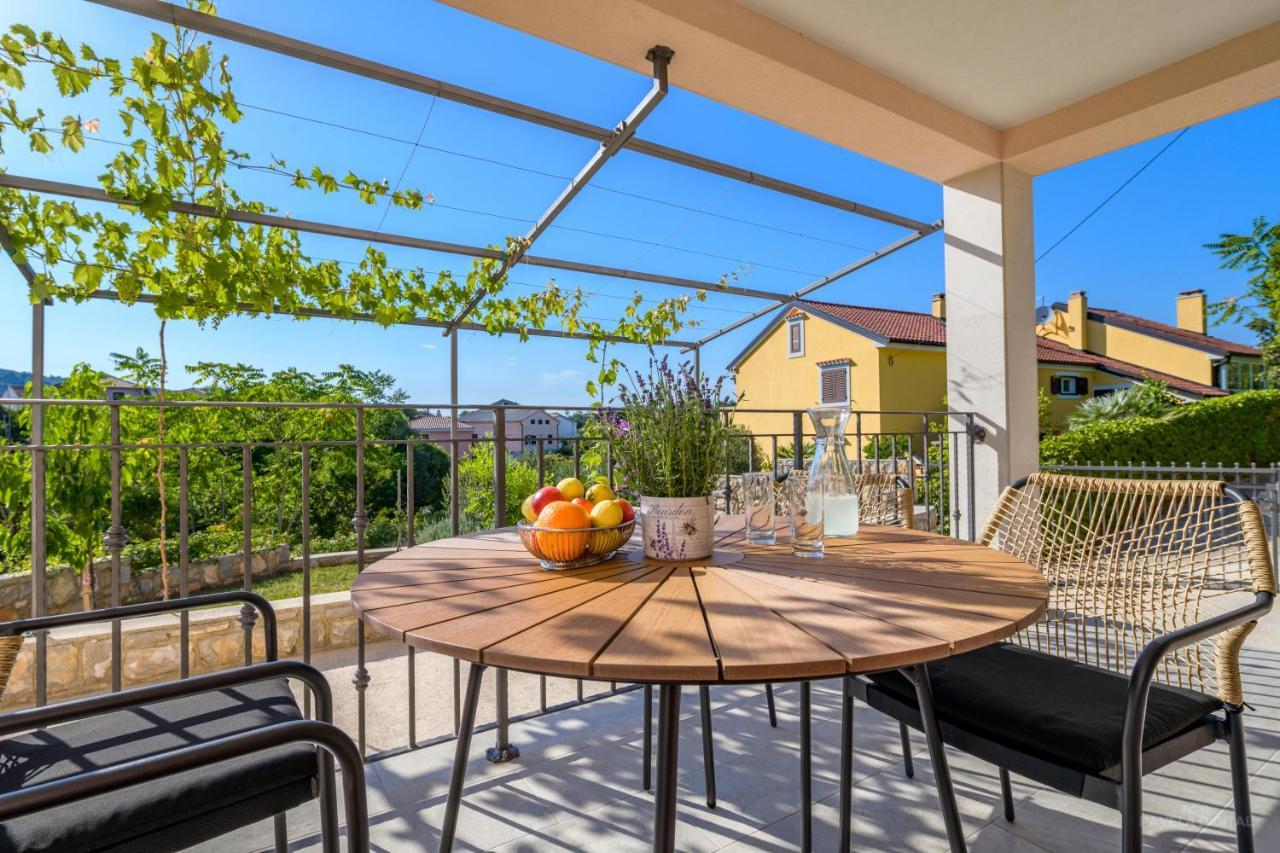 Apartments Horvat Veli Losinj Exterior photo