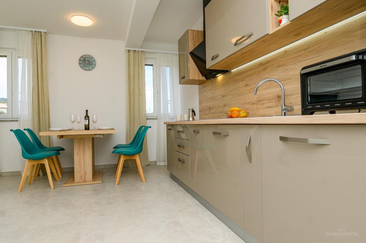 Apartments Horvat Veli Losinj Exterior photo