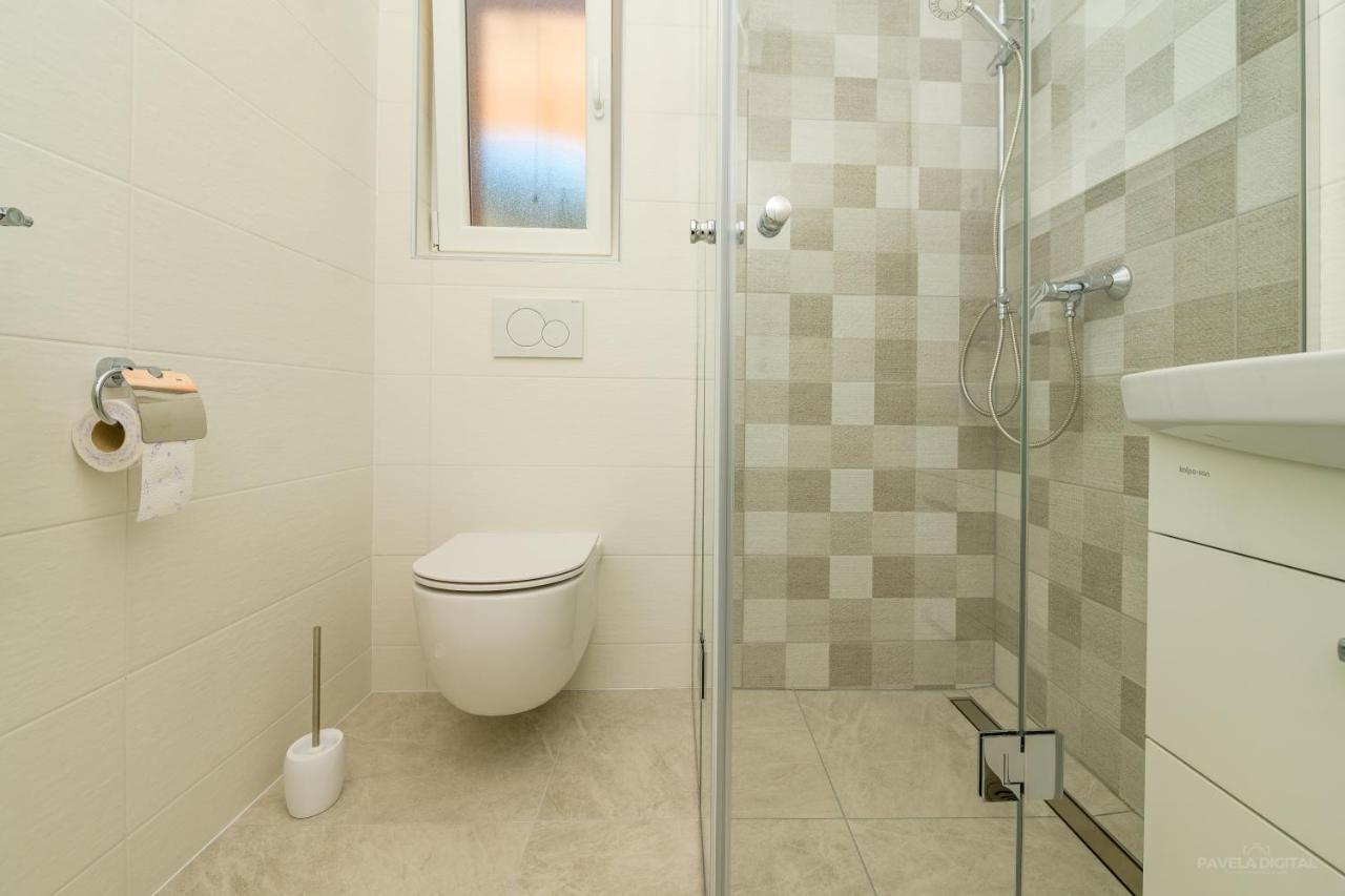 Apartments Horvat Veli Losinj Exterior photo